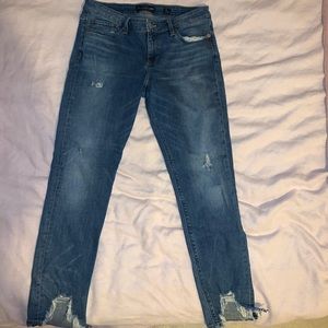 lucky brand going out of business